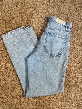 PacSun Light Blue Denim High Waisted Jeans with Yellow Stitching Size 4